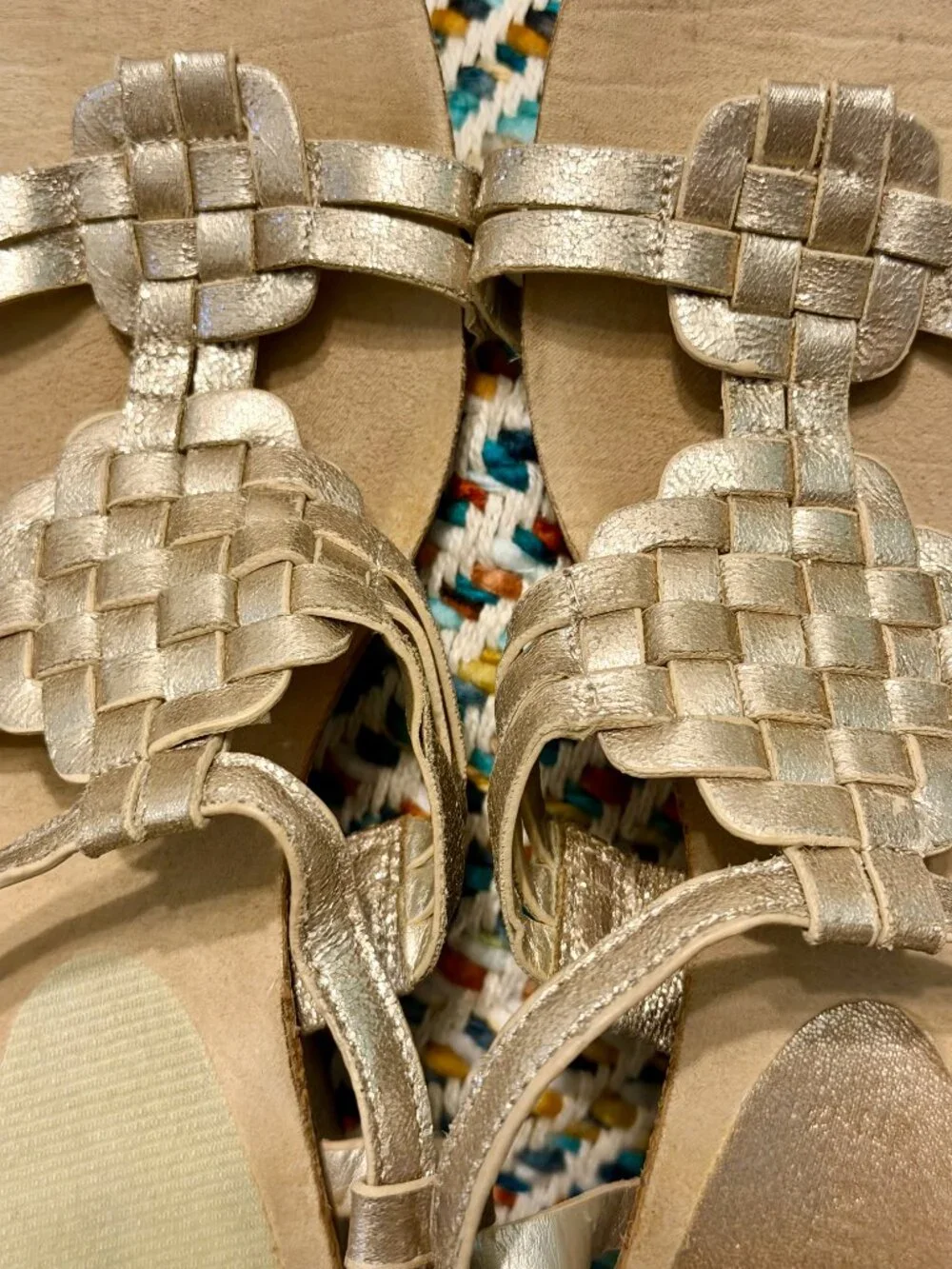Anne Klein Metallic Wedge Sandals – Size 9 – Champagne Gold